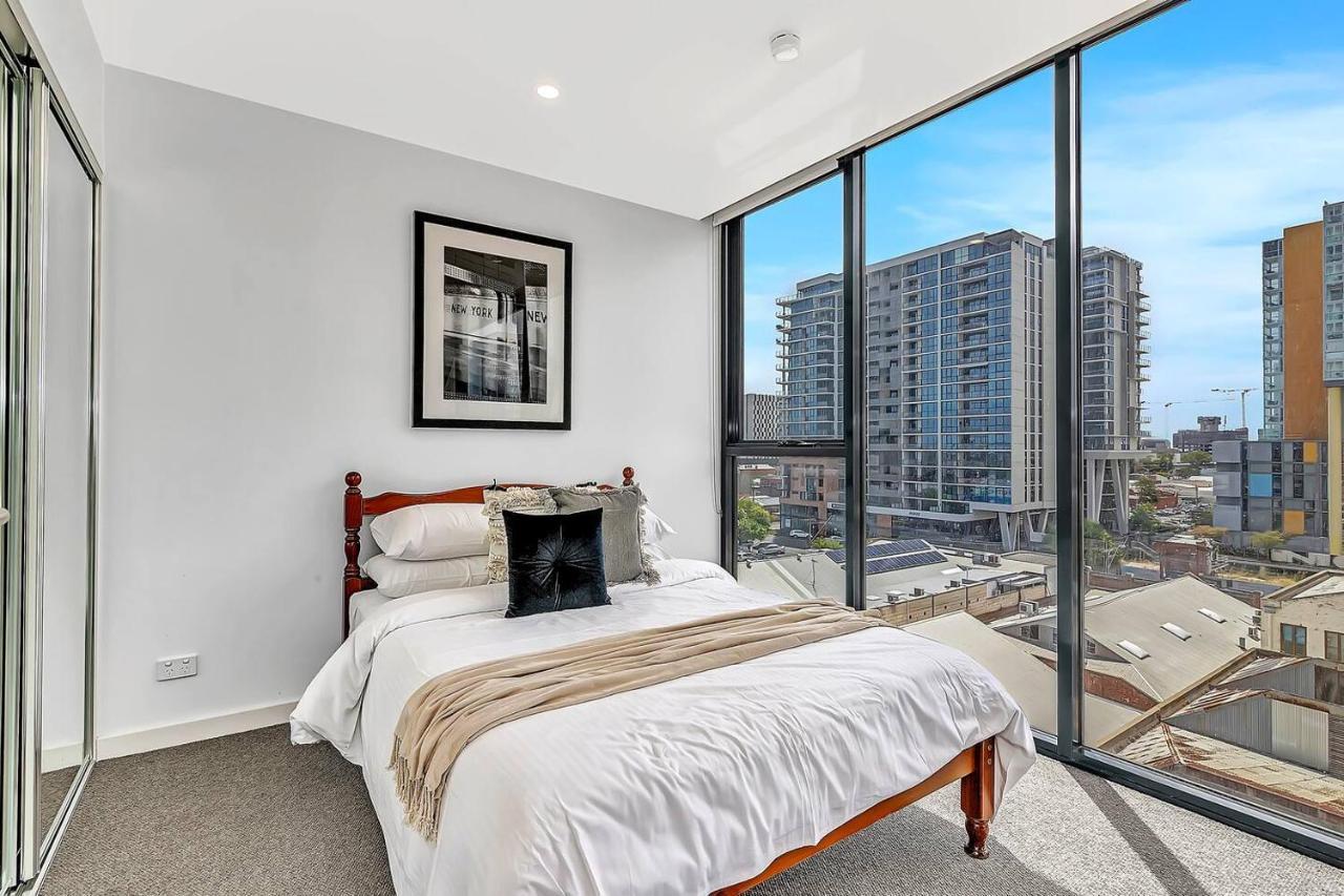 Apartment 'adelaide Azure' Scenic Cbd Living With Rooftop Pool *